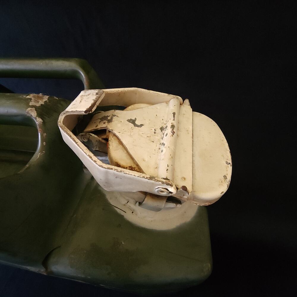 Vintage 1991 Bund 20L 5 Gallon Military Green Jerry Liquid Can Tank by Bellino - Picture 10 of 12